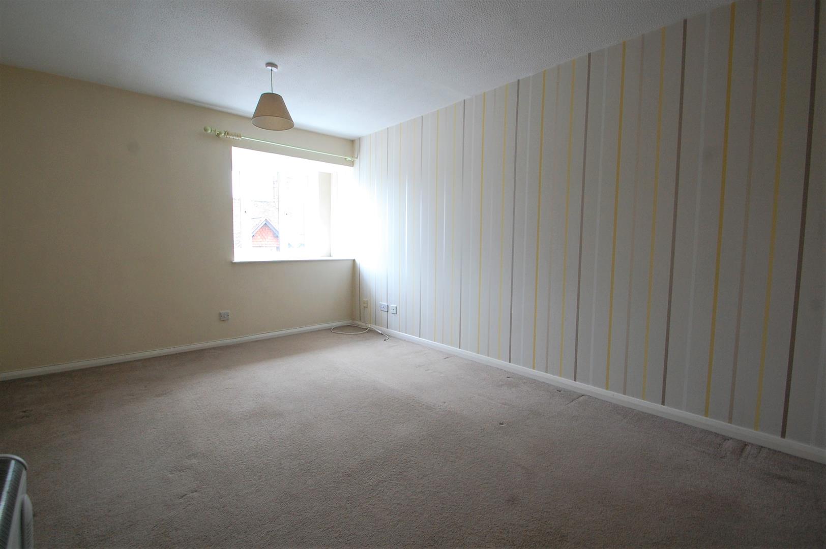 Linden Drive, Liss