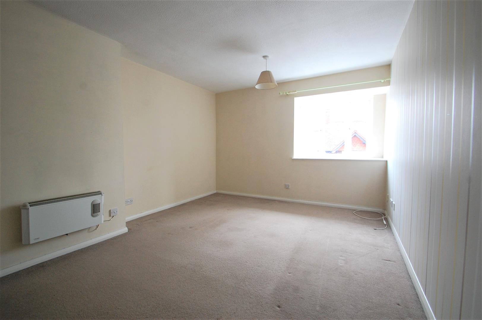 Linden Drive, Liss