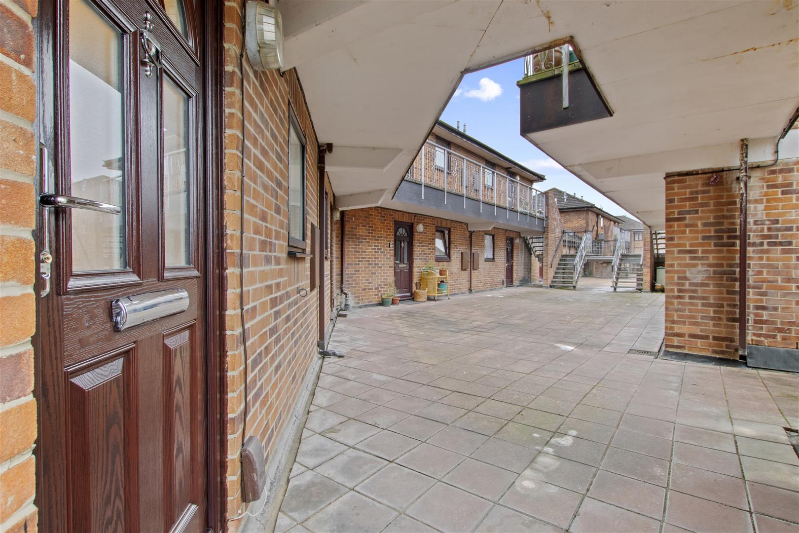 Linden Drive, Liss
