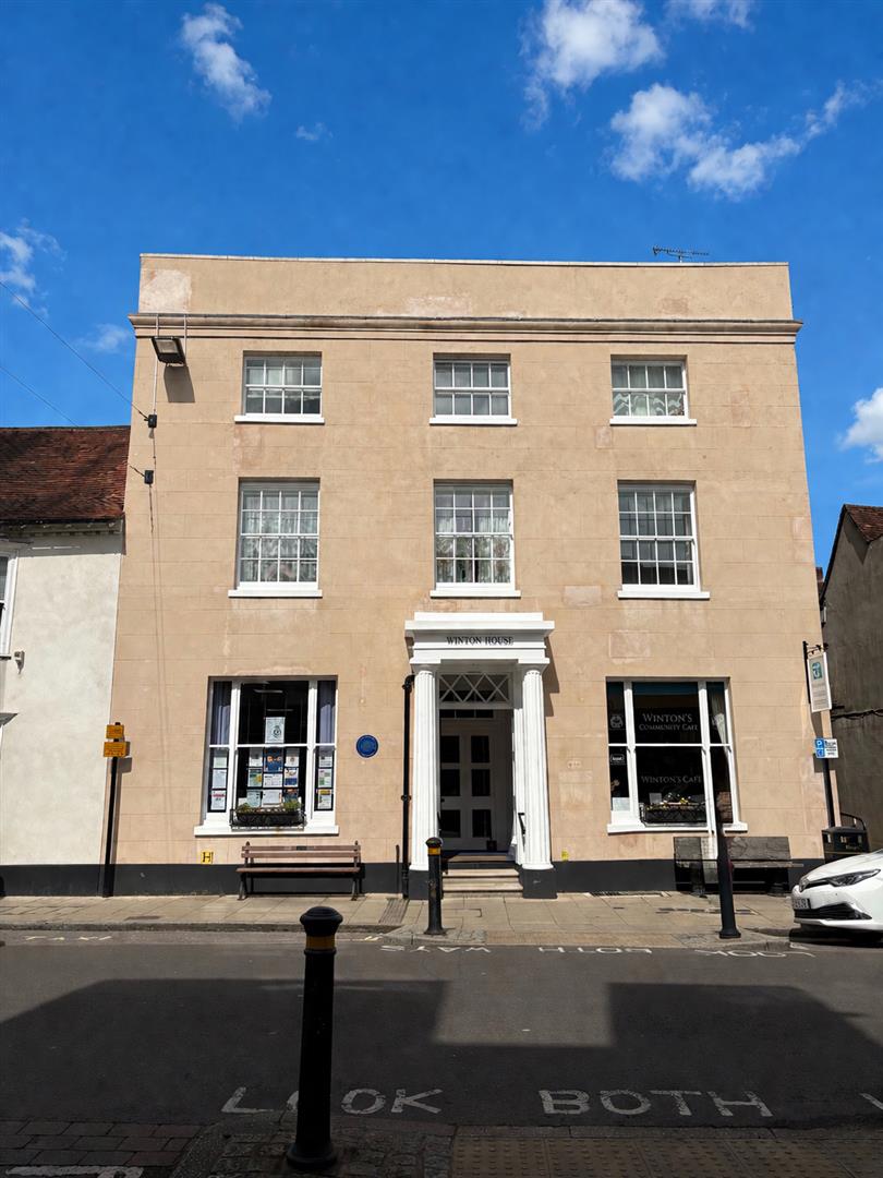 18 High Street, Petersfield