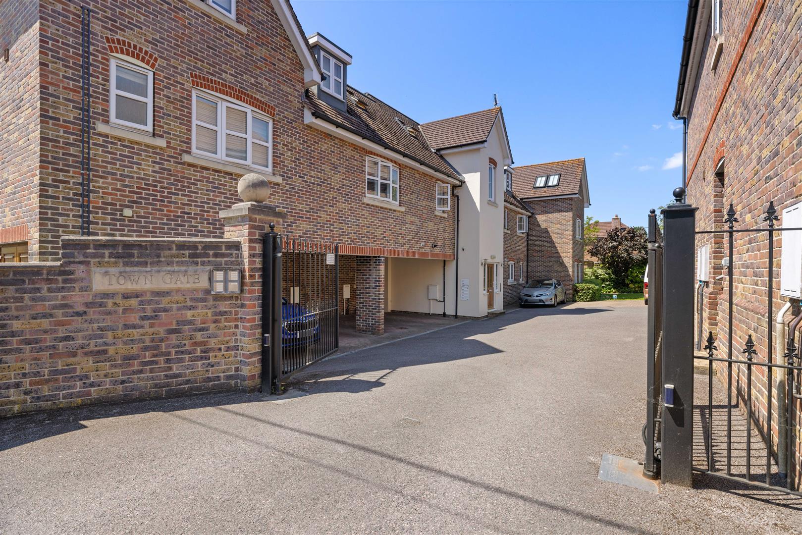 20 King George Avenue, Petersfield