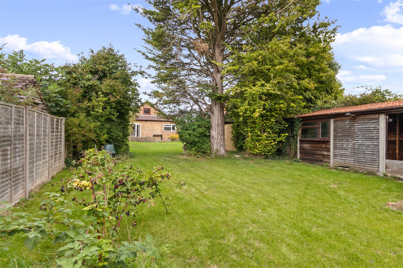 South Road, Horndean