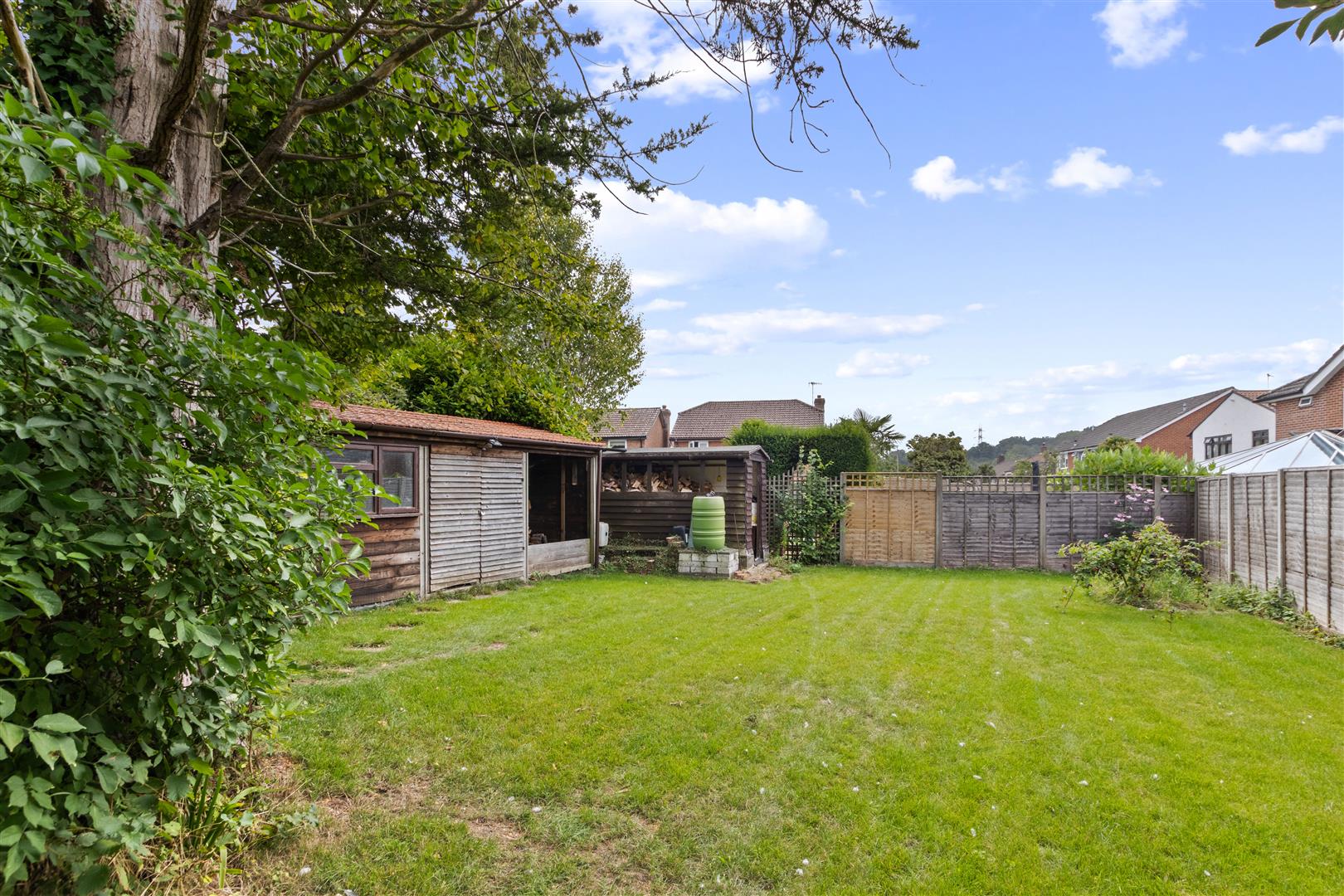 South Road, Horndean