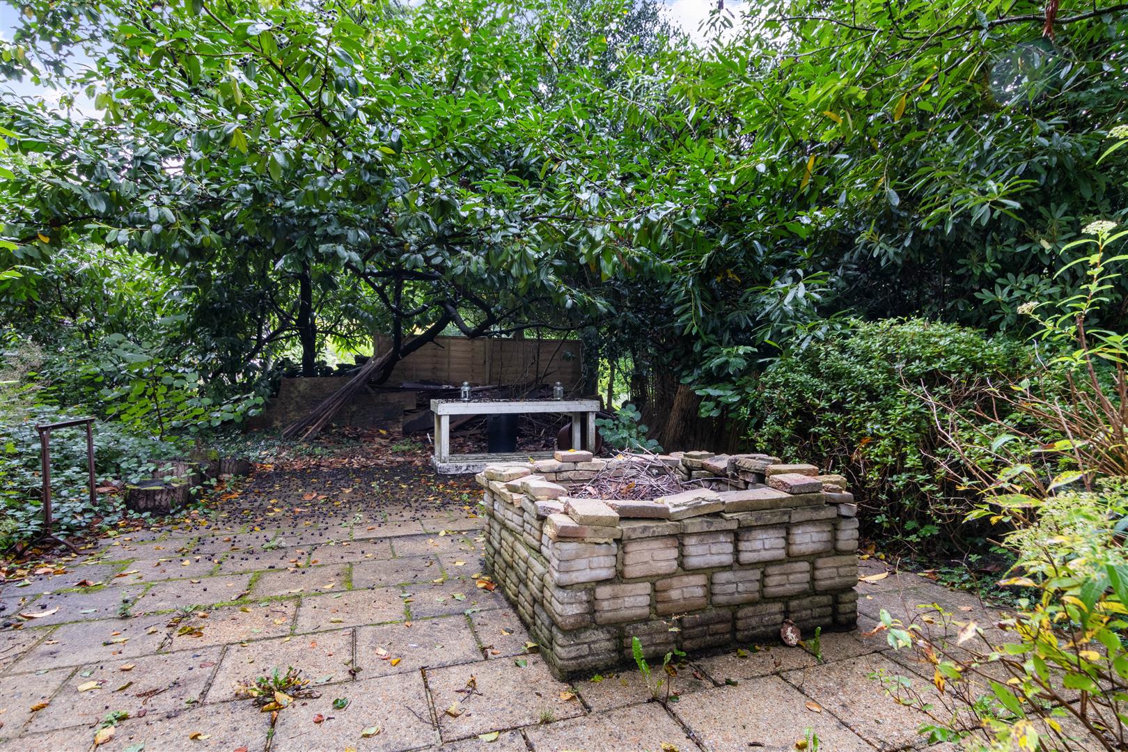 Hill Brow Road, Liss