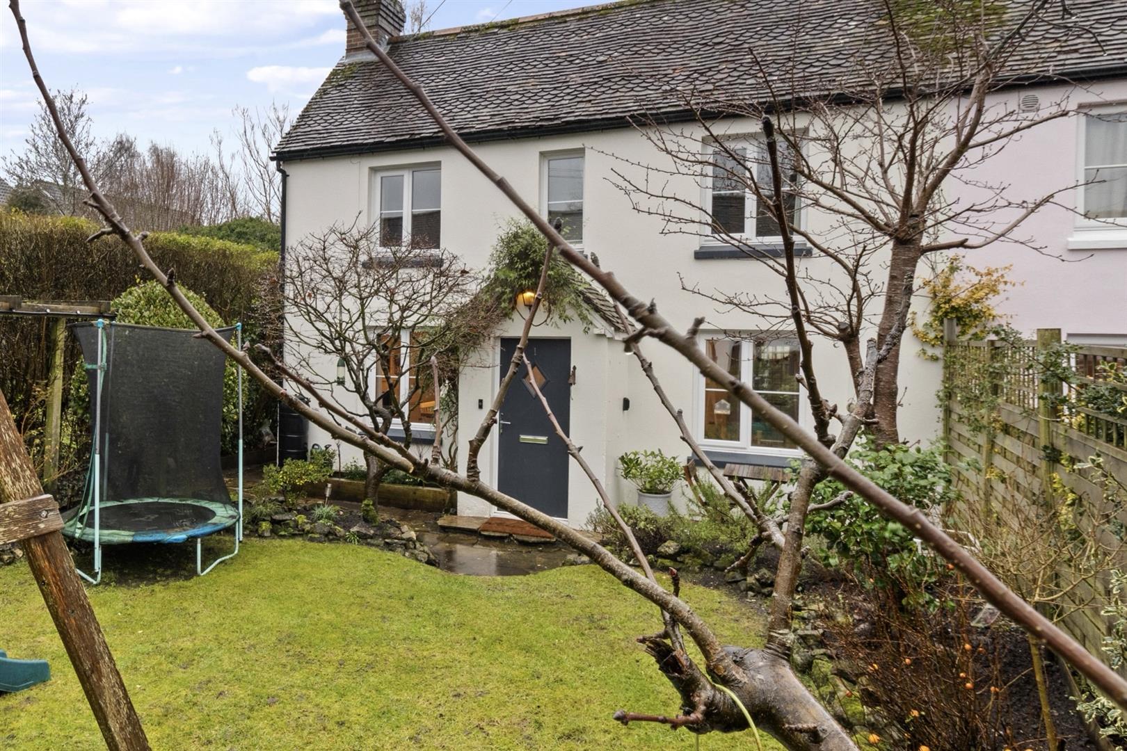 Hill Brow Road, Liss