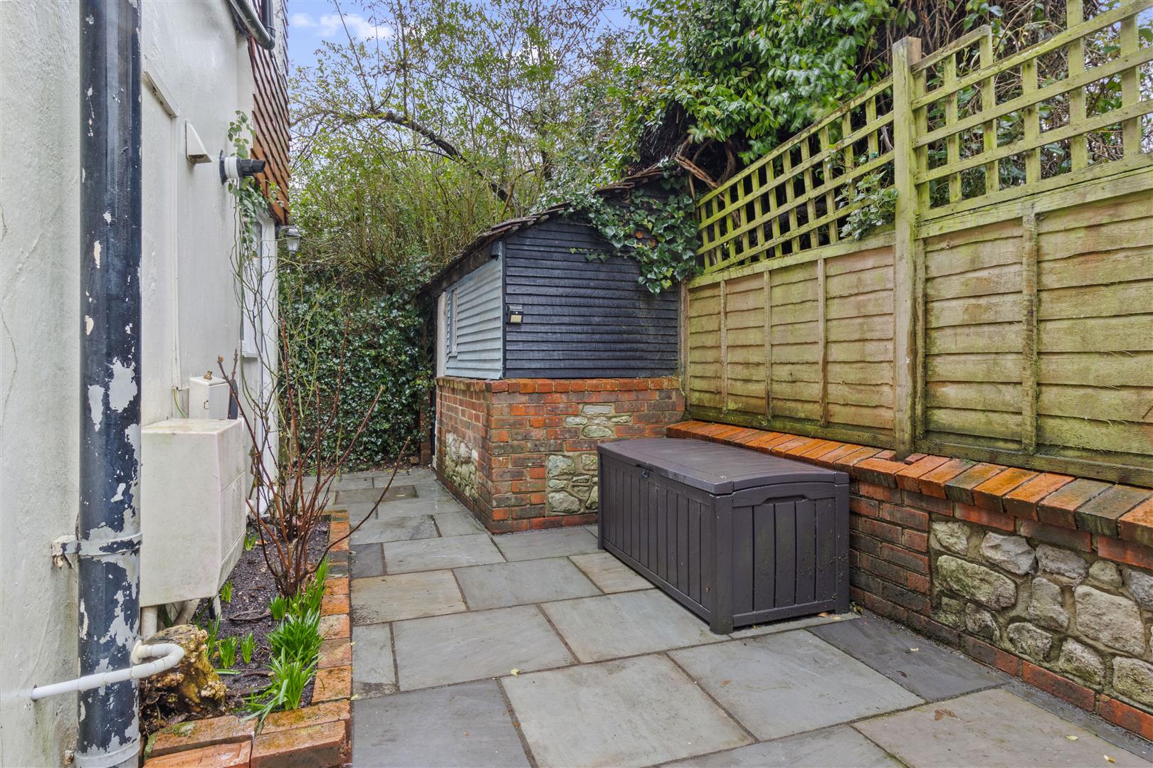 Hill Brow Road, Liss