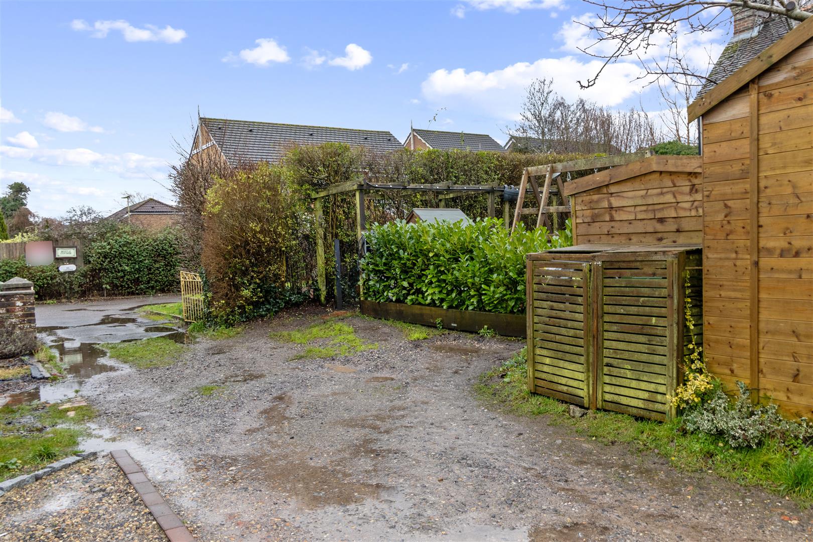 Hill Brow Road, Liss