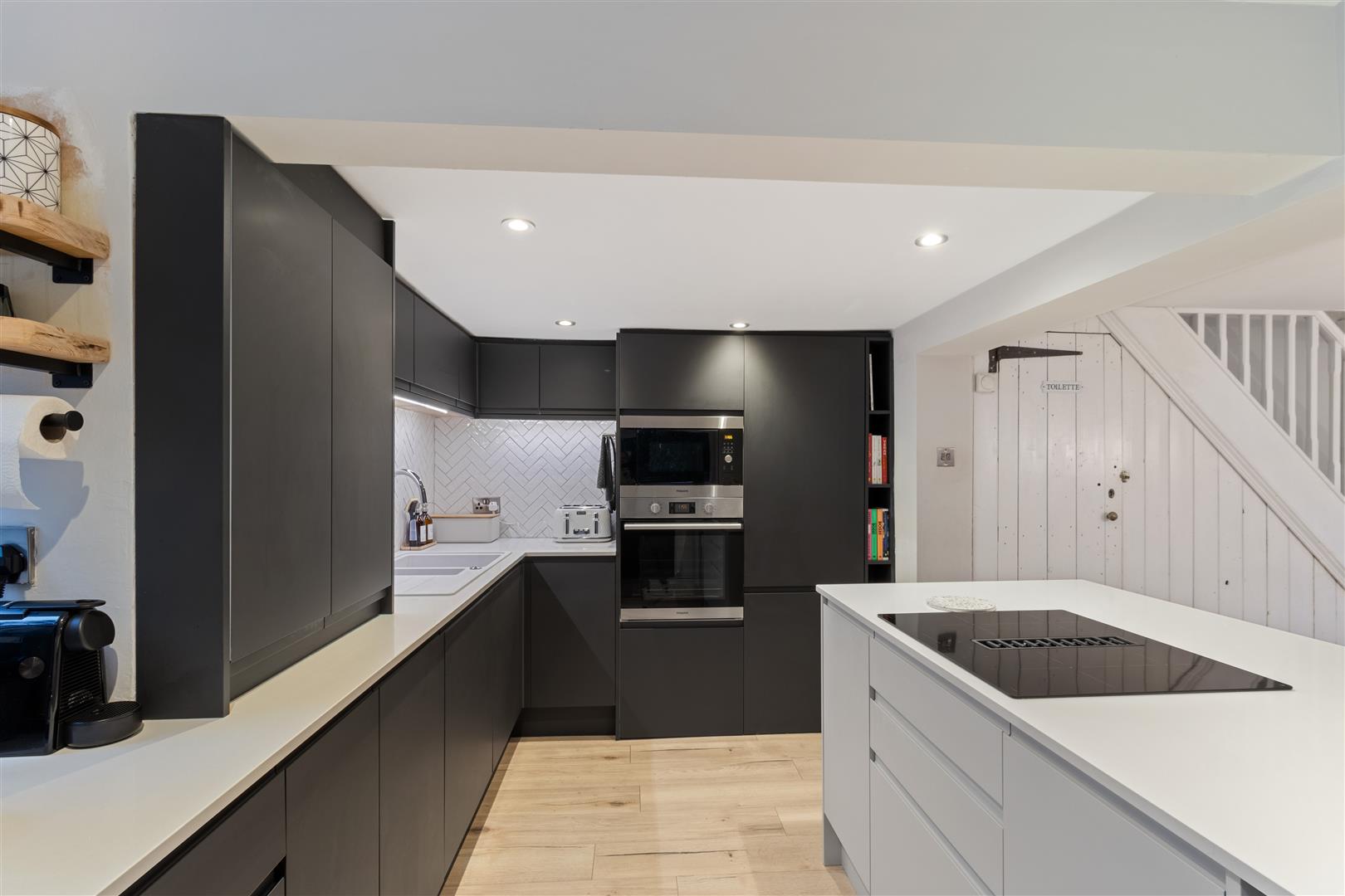 Hill Brow Road, Liss