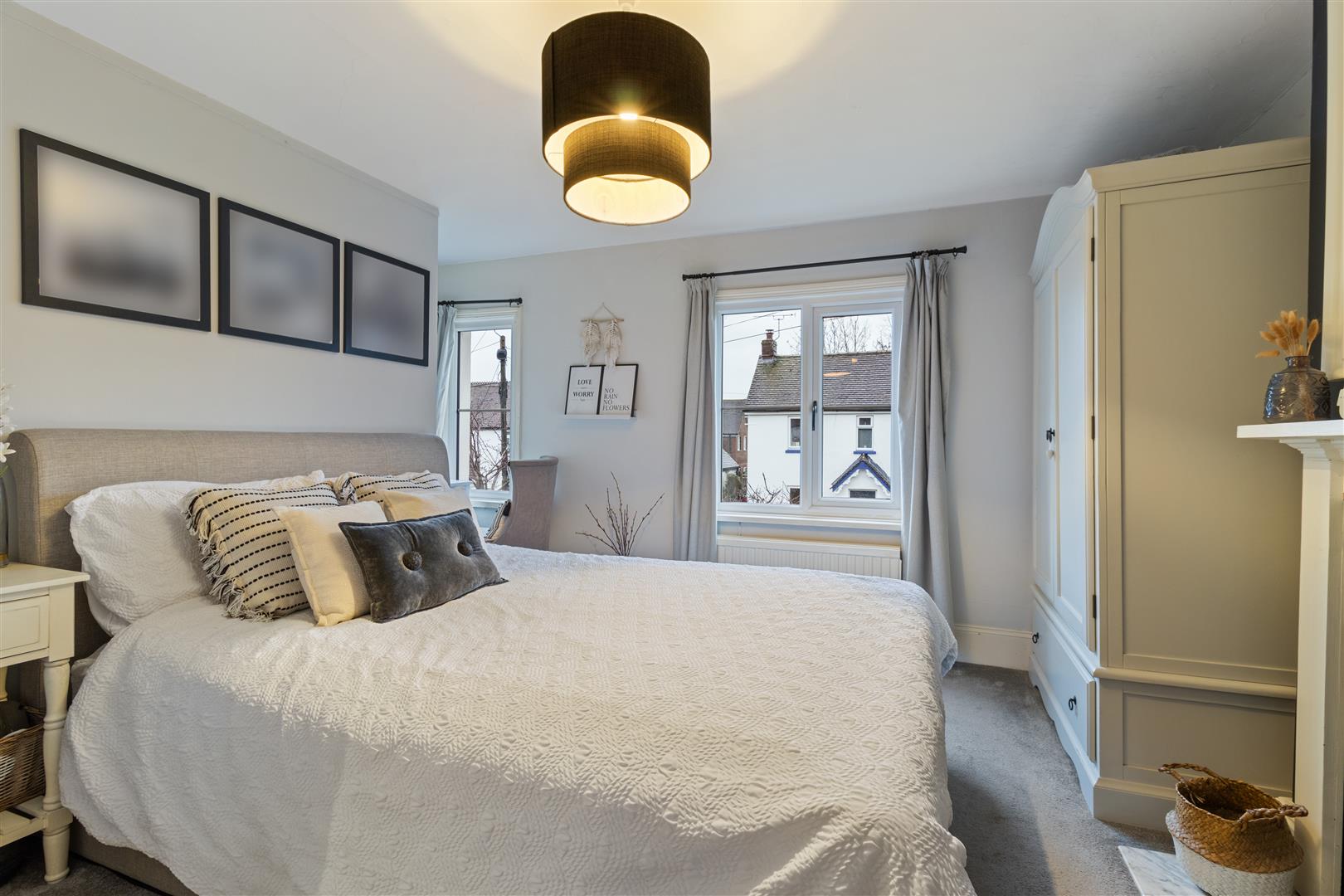 Hill Brow Road, Liss