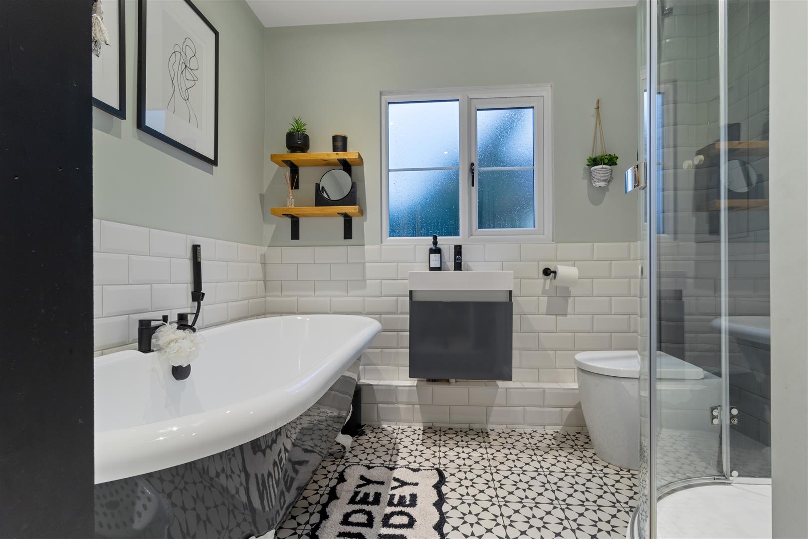 Hill Brow Road, Liss