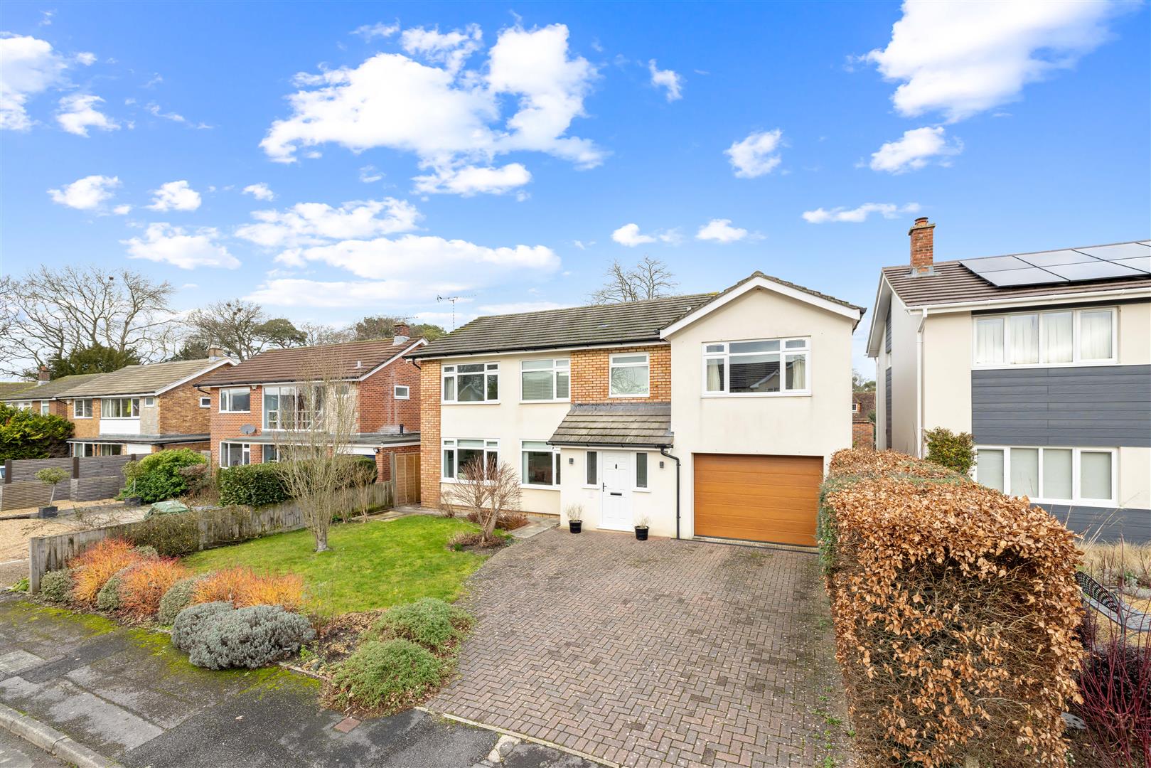 Russell Way, Petersfield