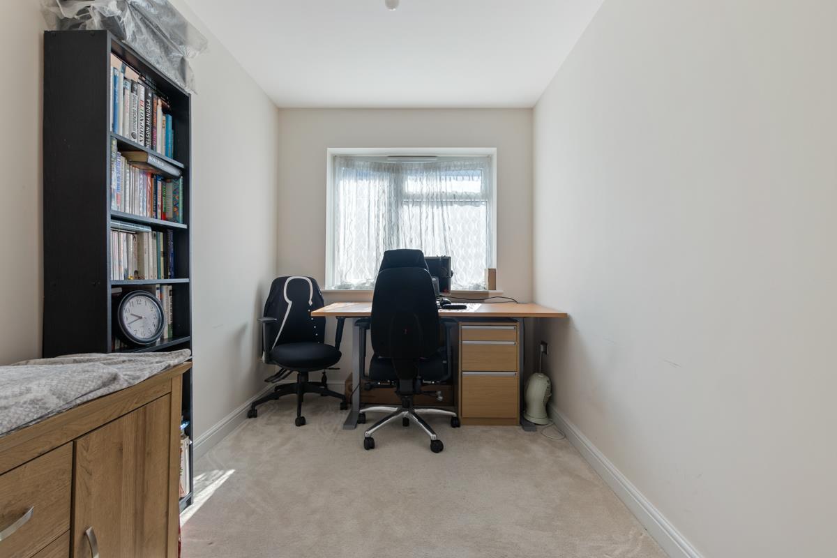 Claire Gardens, Waterlooville