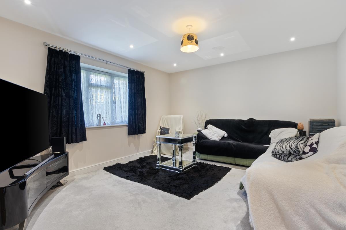 Claire Gardens, Waterlooville