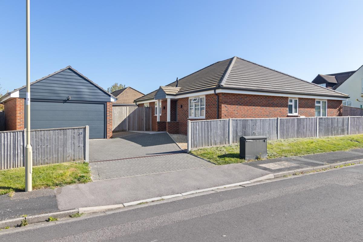 Claire Gardens, Waterlooville