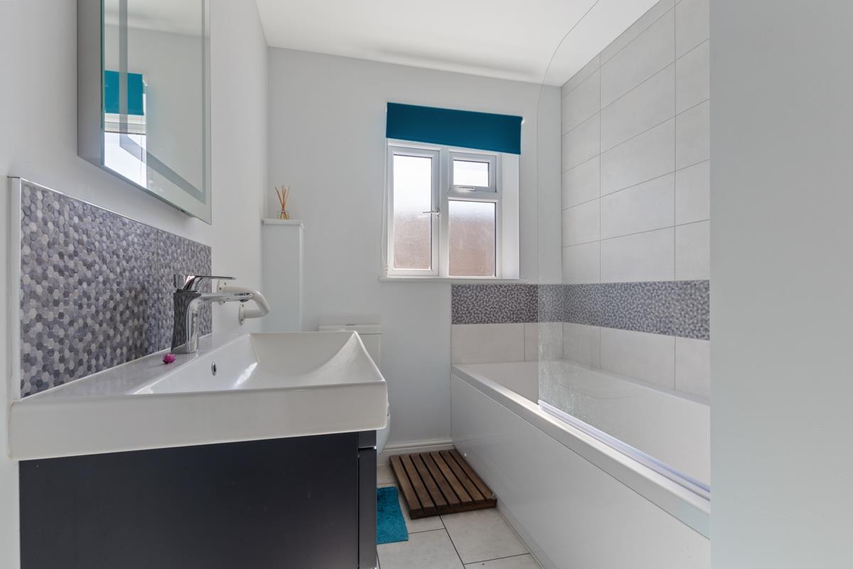 Claire Gardens, Waterlooville