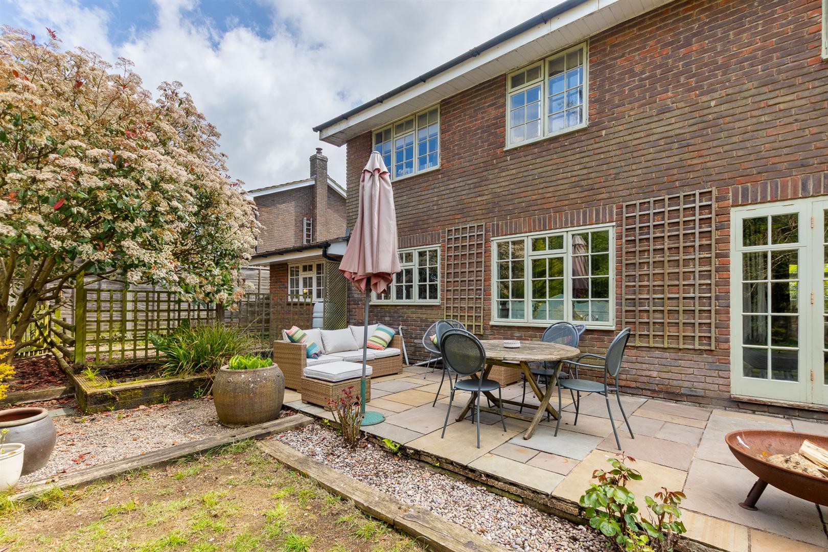 The Ridings, Liss