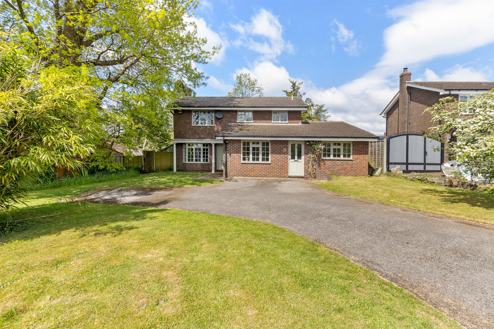 The Ridings, Liss