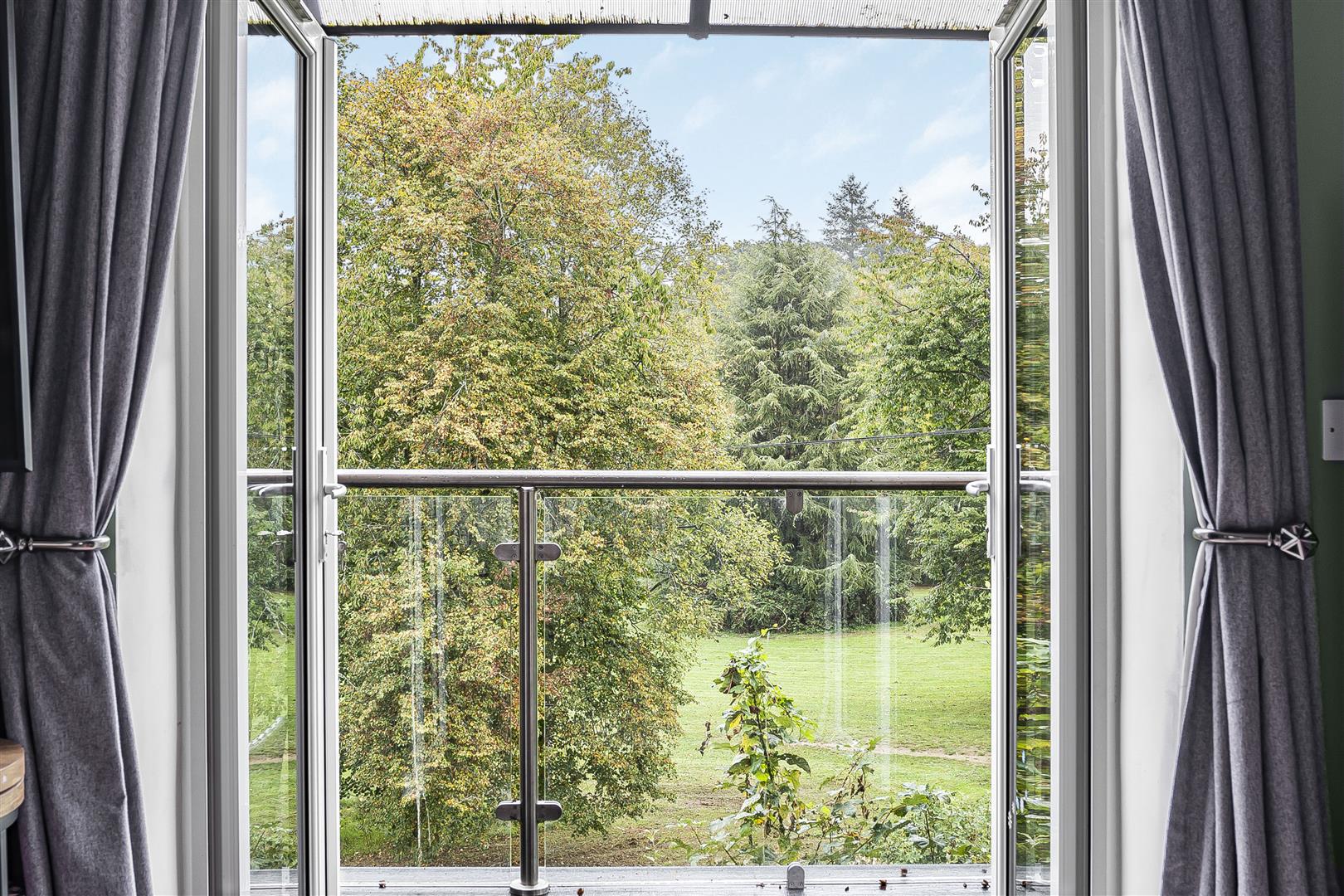 Meadow Way, Liphook